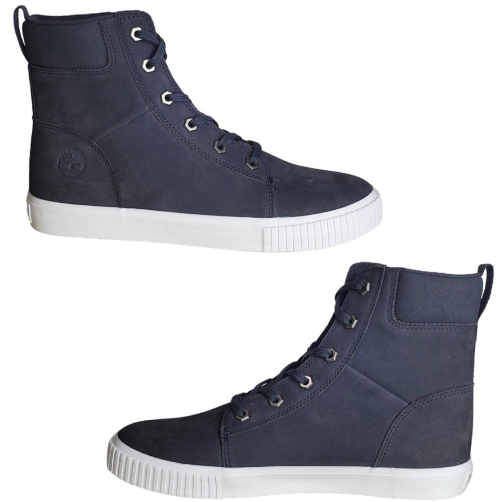 Timberlands Women’s Skyla Bay Grey Nubuck Leather Boots with Rubber Rands.